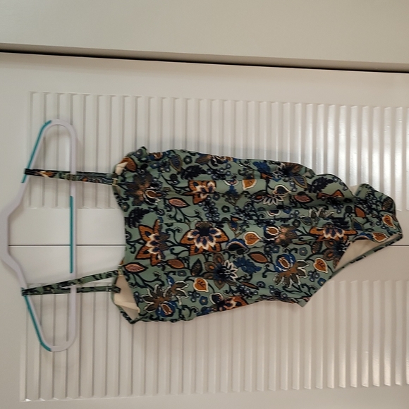 Women's Swimsuit 🩱 - Picture 2 of 4